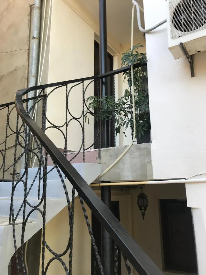 Two Room Apartment In The Center 第比利斯
